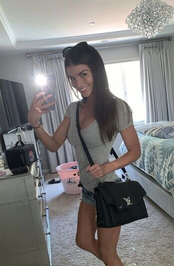Carlie Jo