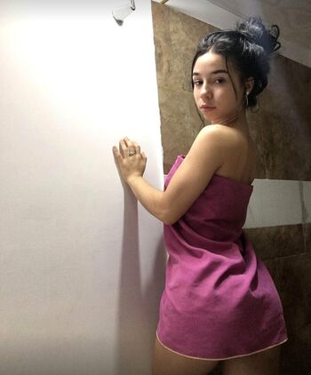 Full leaked Carlismall private photo