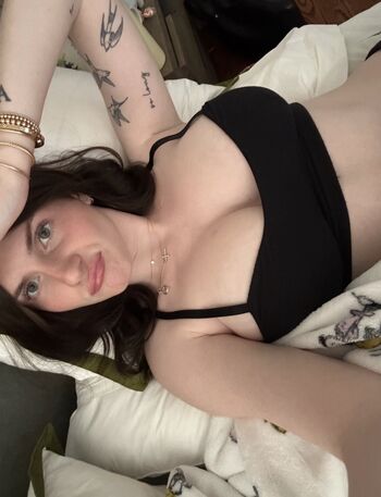 Full leaked Carly coplin private photo
