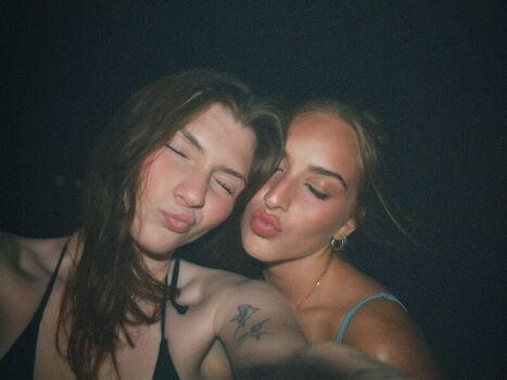 Full leaked Carly coplin private photo