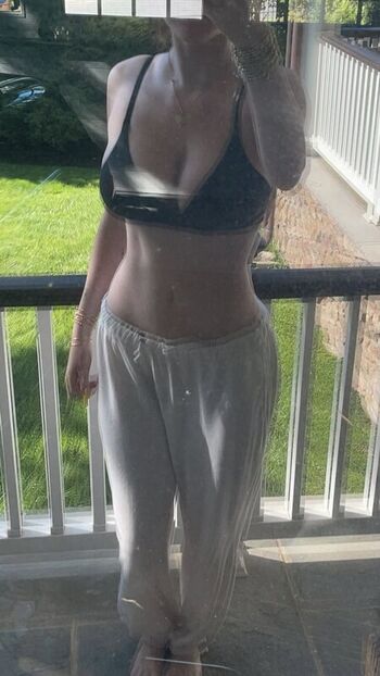 Full leaked Carly coplin private photo
