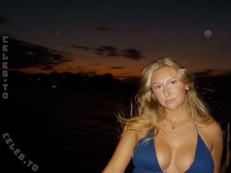 Full leaked Carly hro private photo