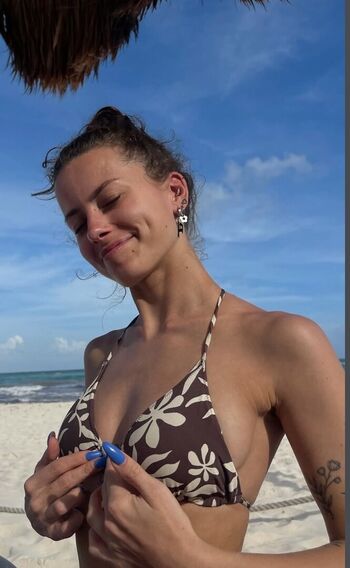 Full leaked Carlyhymz private photo