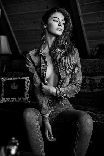 Full leaked Carmella rose private photo
