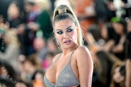 Carmen Electra