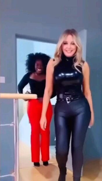 Full leaked Carol vorderman private photo