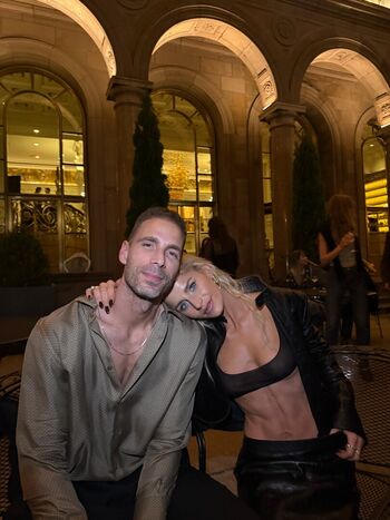 Full leaked Caroline daur private photo