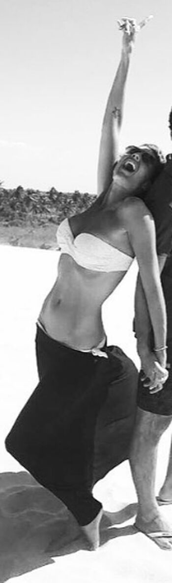 Full leaked Caroline ithurbide private photo