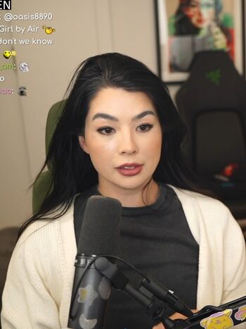 Full leaked Carolinekwan private photo