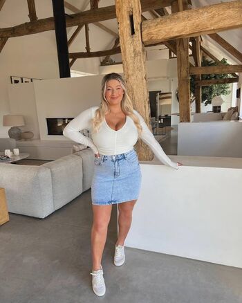 Full leaked Carys whittaker private photo