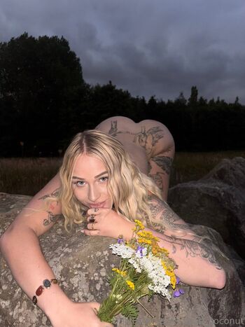 cassie_coconut_