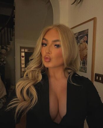 Full leaked Cassiedavidsonx private photo
