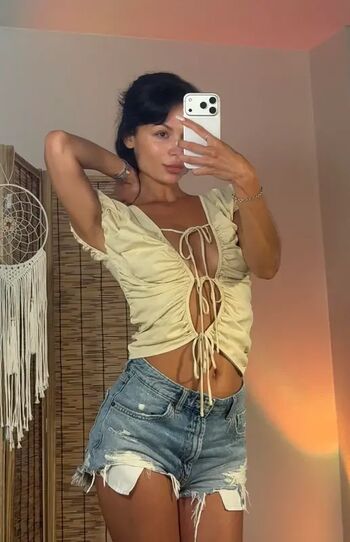 Full leaked Catrinholmes private photo
