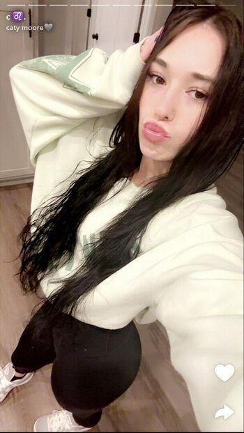 Full leaked Caty moore private photo