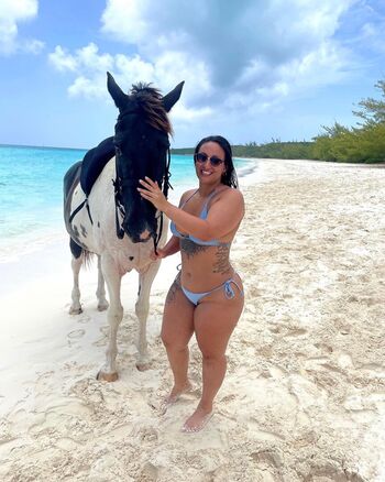 Full leaked Cboogiexx private photo