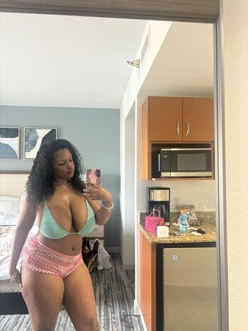 Full leaked Celeste private photo