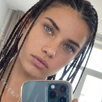 Celeste Flores