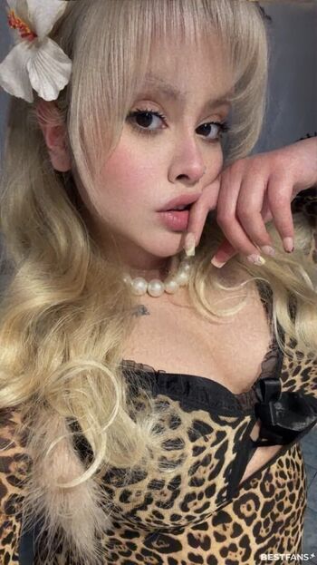 Full leaked Celina x  page private photo