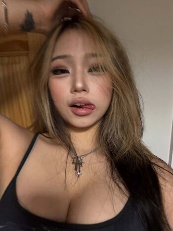 Full leaked Cellow page private photo