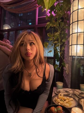 Full leaked Cellow page private photo