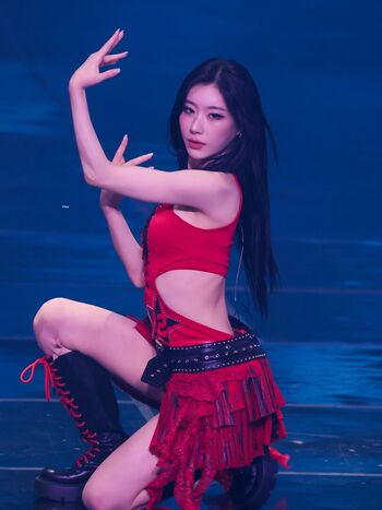 Full leaked Chaeryeong private photo