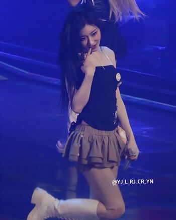 Full leaked Chaeryeong private photo
