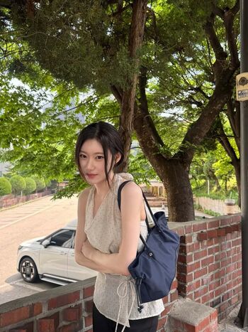 Full leaked Chaeryeong private photo