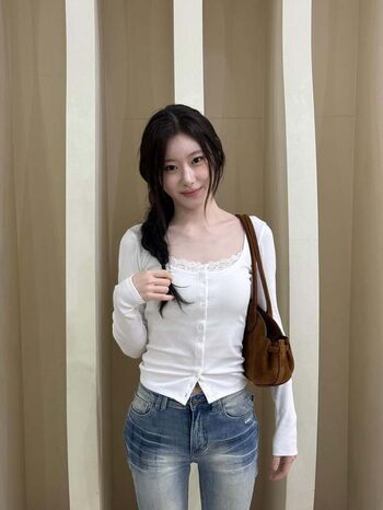 Full leaked Chaeryeong private photo