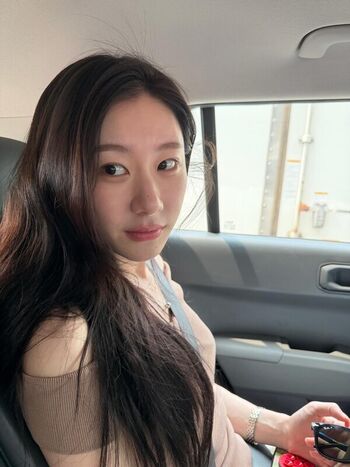 Full leaked Chaeryeong page private photo