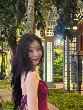 Full leaked Chaeryeong private photo