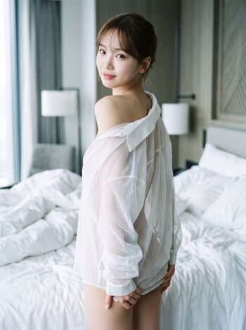 Full leaked Chaewon private photo