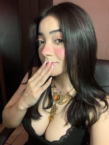 Full leaked Chaparrita linda private photo