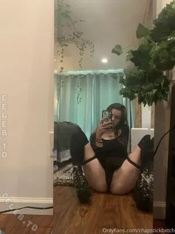 Full leaked Chapstickbxtch page private photo