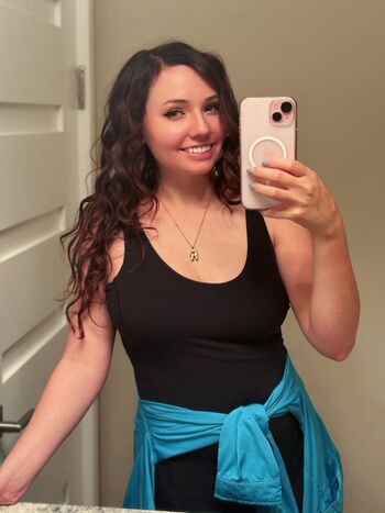Full leaked Charleemanderz private photo