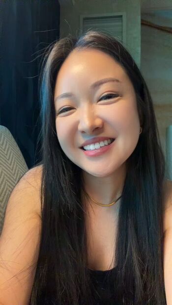 Full leaked Charlet chung private photo