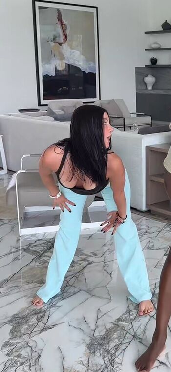 Full leaked Charli d amelio page private photo