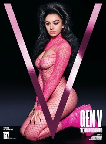 Full leaked Charli x private photo