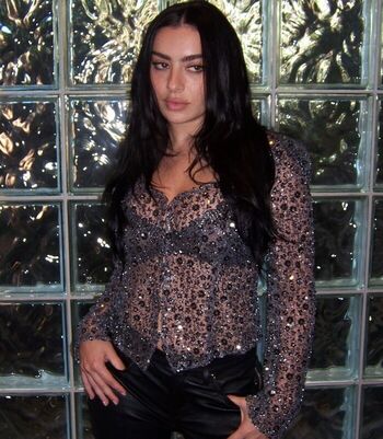 Full leaked Charli xcx private photo