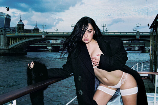 Full leaked Charli xcx private photo
