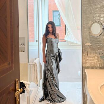Full leaked Charli xcx private photo