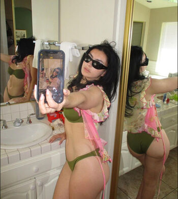 Full leaked Charli xcx private photo