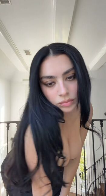 Full leaked Charli xcx private photo