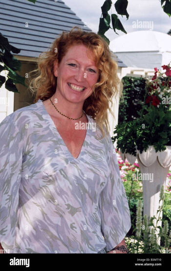 Full leaked Charlie dimmock private photo