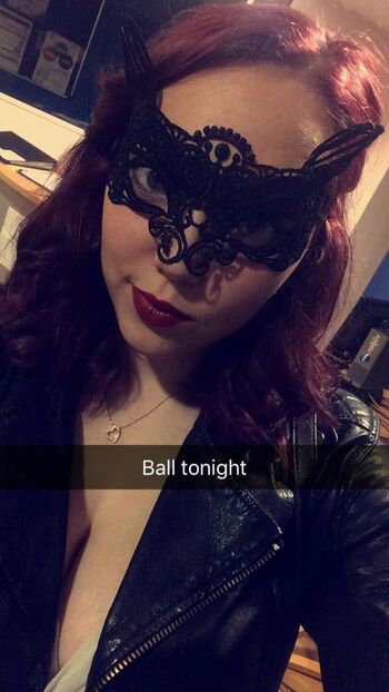 Full leaked Charlottrose private photo