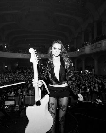 Full leaked Charlotte lawrence page private photo