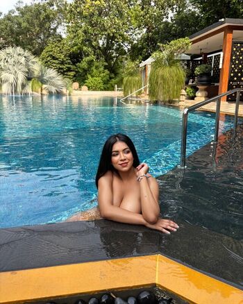 Full leaked Charu sharma private photo