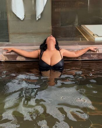Full leaked Charu sharma private photo