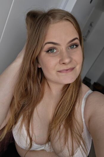 Full leaked Cheerherbie private photo