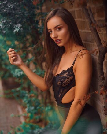 Full leaked Chelciehunt page private photo