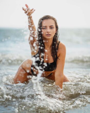 Full leaked Chelciehunt private photo